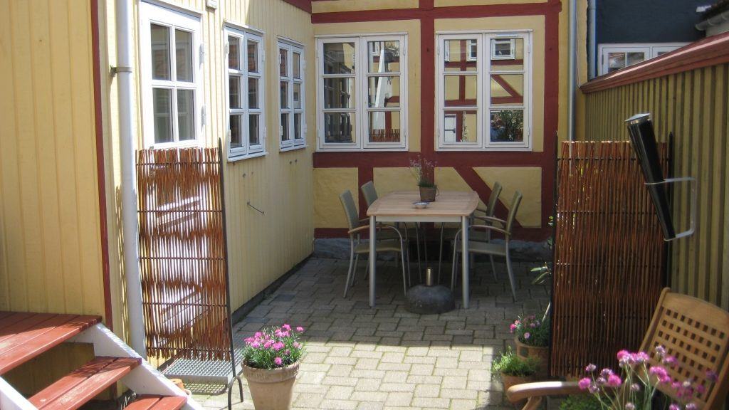 Lejlighedens baggård.
